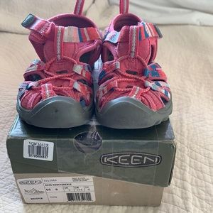 Girls toddler keens